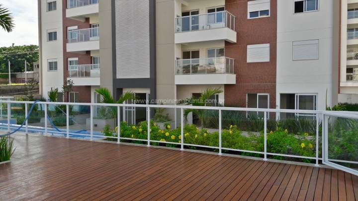 Deck e Fachada iHome Mansoes